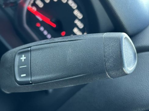 Used 2023 Chevrolet Silverado 1500 Custom image 25