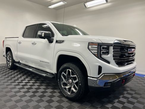 Used 2023 GMC Sierra 1500 SLT w/ SLT Premium Plus Package image 1