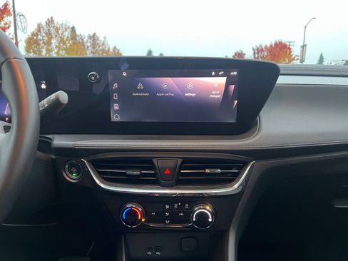 Used 2025 Buick Encore GX Preferred image 18