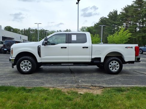 Used 2024 Ford F250 XLT AWD/4WD image 6