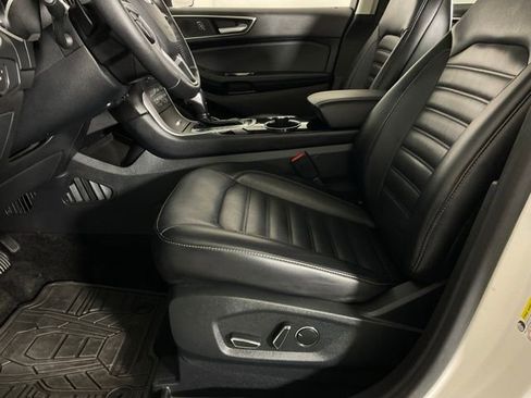 Used 2016 Ford Edge SEL w/ Equipment Group 201A AWD/4WD image 32