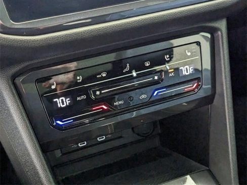 Used 2022 Volkswagen Tiguan SEL R-Line image 24