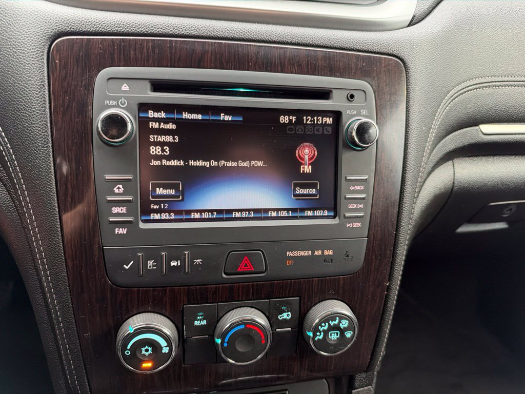 Used 2017 Chevrolet Traverse LT FWD image 11