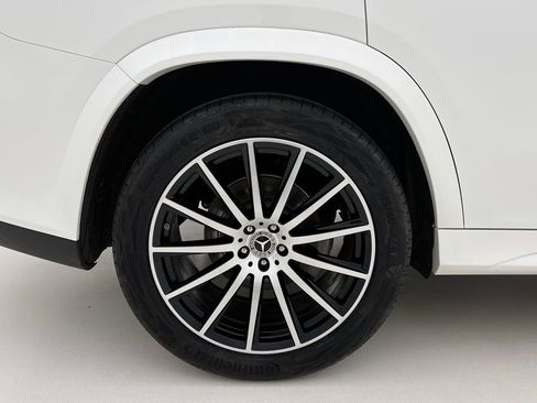 Used 2025 Mercedes-Benz GLS 450 4MATIC image 30