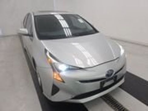 Used 2016 Toyota Prius Four w/ Advanced Technology Package image 27