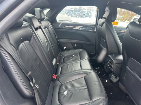 Used 2018 Lincoln MKZ Reserve image 18