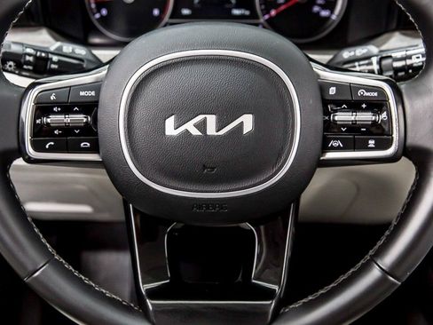 Used 2023 Kia Sorento EX image 26