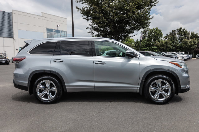 Used 2015 Toyota Highlander Limited Platinum AWD/4WD image 7
