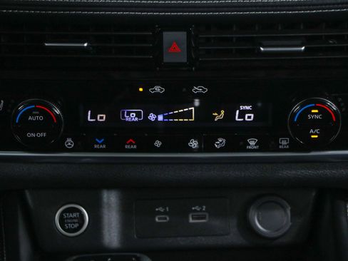 Used 2023 Nissan Rogue Platinum w/ Platinum Premium Package image 20