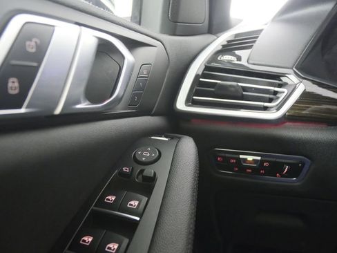 Used 2021 BMW X5 sDrive40i w/ Convenience Package image 18