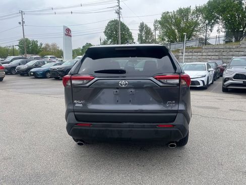 Used 2025 Toyota RAV4 XLE AWD/4WD image 4
