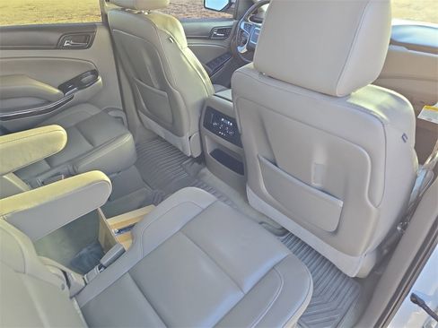 Used 2016 GMC Yukon SLT w/ Open Road Package image 11