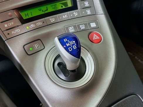 Used 2013 Toyota Prius Four image 19