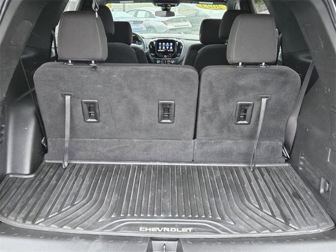 Used 2023 Chevrolet Traverse LT image 31