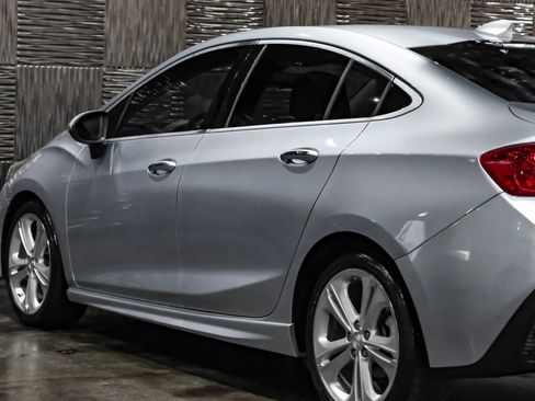 Used 2017 Chevrolet Cruze Premier w/ RS Package FWD image 12