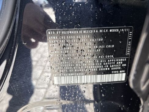 Used 2022 Volkswagen Tiguan SE image 28