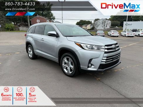Used 2017 Toyota Highlander Limited image 1