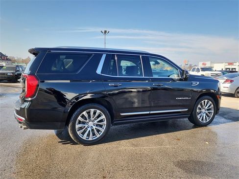 Used 2022 GMC Yukon Denali w/ Denali Ultimate Package image 2