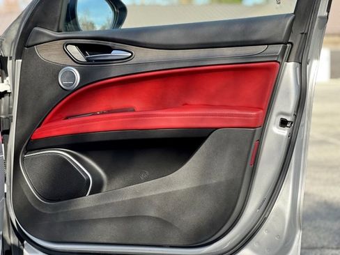 Used 2020 Alfa Romeo Stelvio Ti w/ Nero Edizione image 24