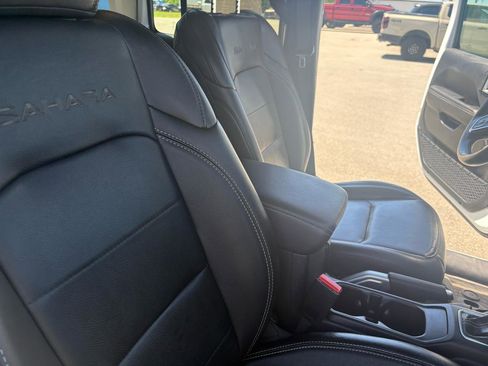 Used 2023 Jeep Wrangler Unlimited Sahara w/ Cold Weather Group AWD/4WD image 45