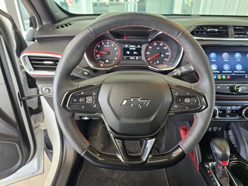 Used 2023 Chevrolet TrailBlazer RS w/ Sun and Liftgate Package image 21