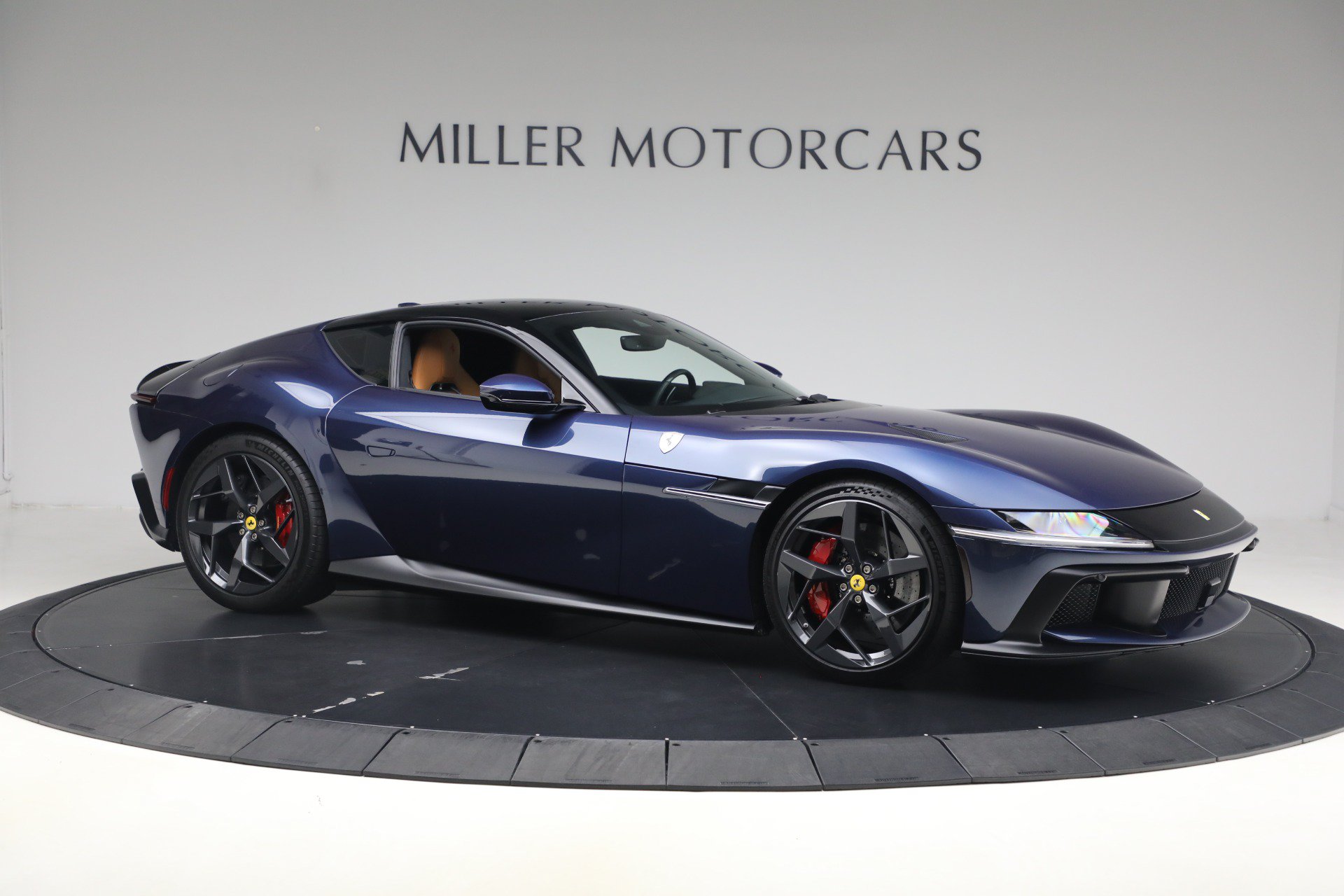 Certified 2025 Ferrari 12Cilindri RWD image 9