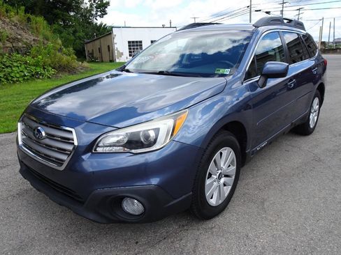 Used 2015 Subaru Outback 2.5i Premium AWD/4WD image 2