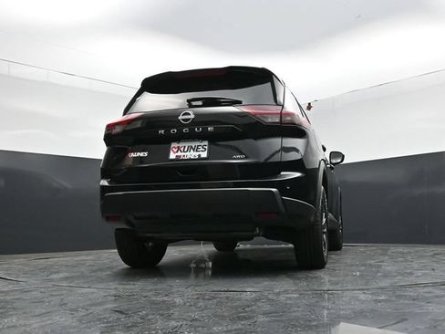Used 2025 Nissan Rogue SV AWD/4WD image 42