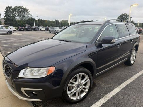 Used 2016 Volvo XC70 T5 Premier w/ Protection Package AWD/4WD image 8