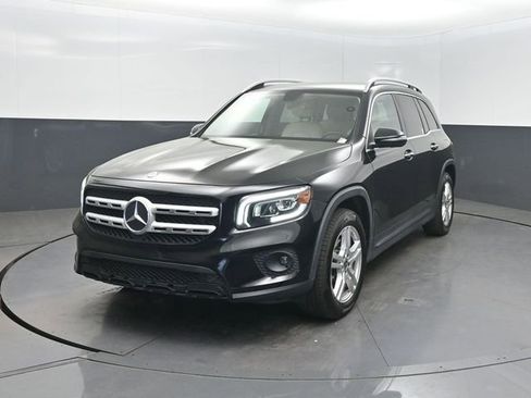 Used 2020 Mercedes-Benz GLB 250 w/ Premium Package image 1