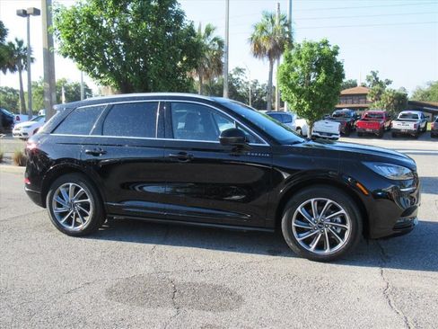 Used 2022 Lincoln Corsair Grand Touring w/ Towing Package AWD/4WD image 2