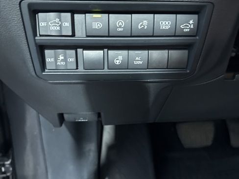 Used 2022 Toyota Tundra 1794 Edition image 32