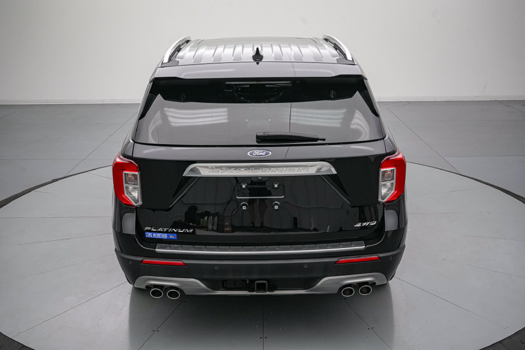 Certified 2024 Ford Explorer Platinum w/ Technology Package AWD/4WD image 5