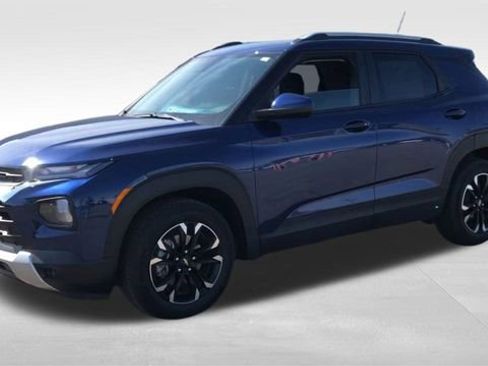 Used 2022 Chevrolet TrailBlazer LT w/ Convenience Package image 4
