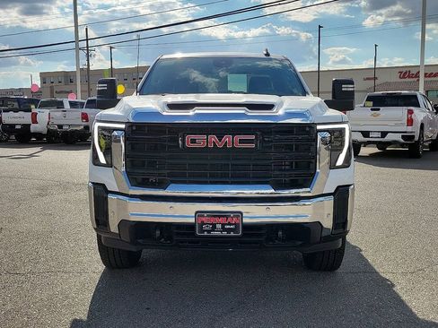 Used 2026 GMC Sierra 2500 Pro w/ 1SA Pro Safety Plus Package image 3