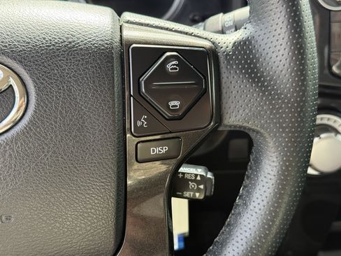 Used 2018 Toyota 4Runner TRD Off-Road image 17