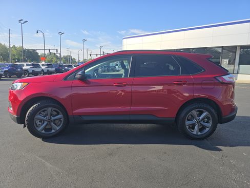 Used 2024 Ford Edge SEL w/ Sport Appearance Package AWD/4WD image 4