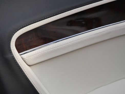 Used 2023 Bentley Continental GT Mulliner image 12