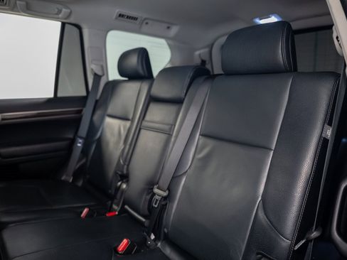 Used 2017 Lexus GX 460 Premium w/ Premium Package image 37