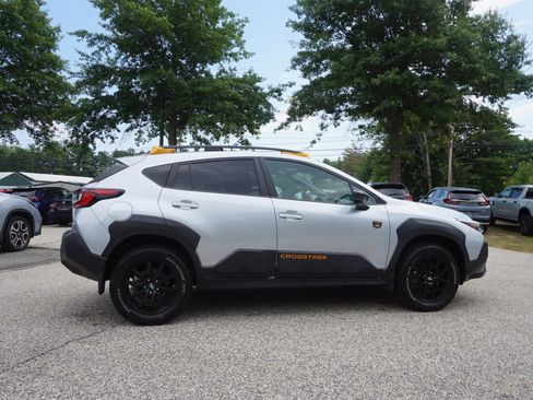 Used 2025 Subaru Crosstrek 2.5i Wilderness AWD/4WD image 4