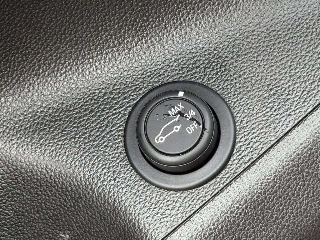 Used 2020 Buick Envision Premium w/ Driver Confidence Package AWD/4WD image 26