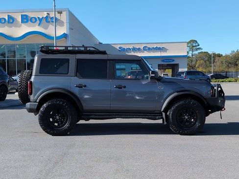 Used 2023 Ford Bronco Wildtrak image 2