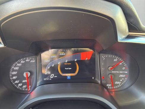 Used 2019 Chevrolet Corvette Grand Sport w/ Carbon Flash Badge Package image 38