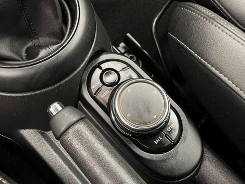 Used 2018 MINI Cooper S image 15