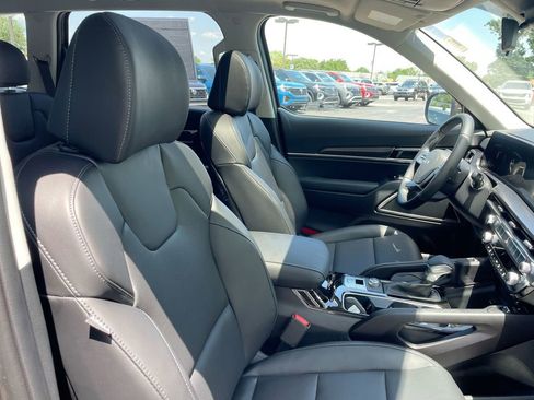 Used 2025 Kia Telluride S image 52