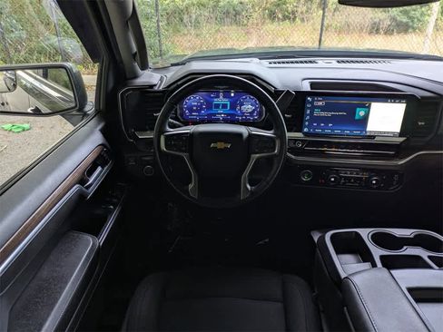 Used 2022 Chevrolet Silverado 1500 LT image 19
