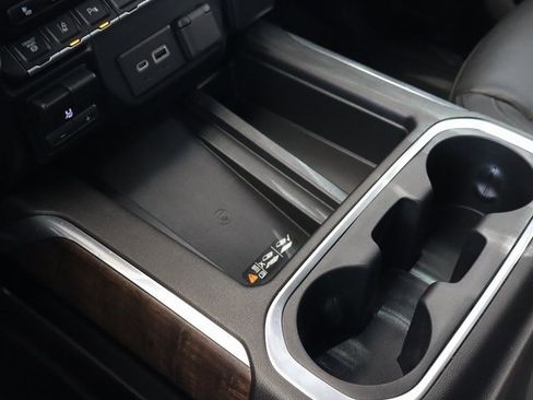 Used 2022 GMC Sierra 2500 Denali image 44