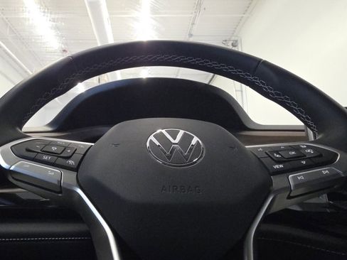 New 2026 Volkswagen Atlas SE image 14