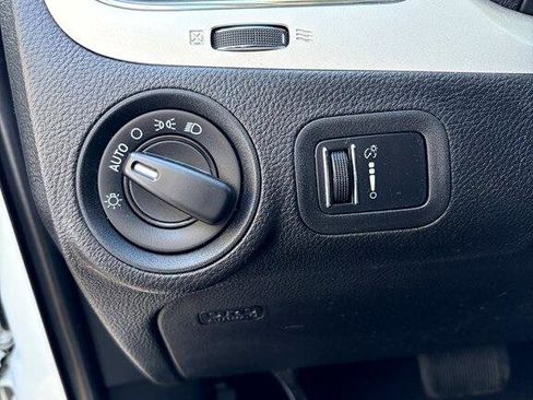 Used 2017 Dodge Journey SE w/ Flexible Seating Group image 8