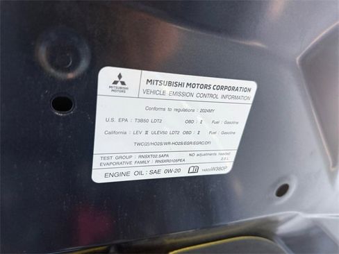 Used 2024 Mitsubishi Outlander SE image 30